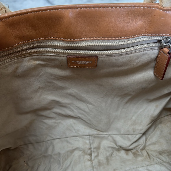 Burberry handbag - Picture 9 of 16